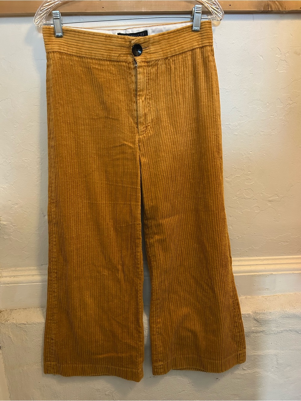Zara Wide-Leg Corduroy Cropped Pants in Mustard